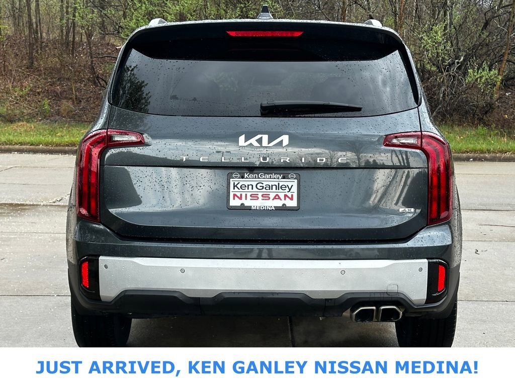 Used 2024 Kia Telluride S AWD/4WD image 4
