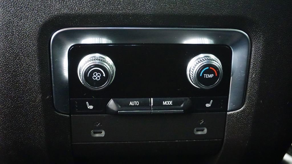 Used 2021 GMC Yukon Denali image 24