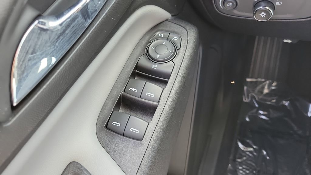 Used 2019 Chevrolet Equinox LS image 20