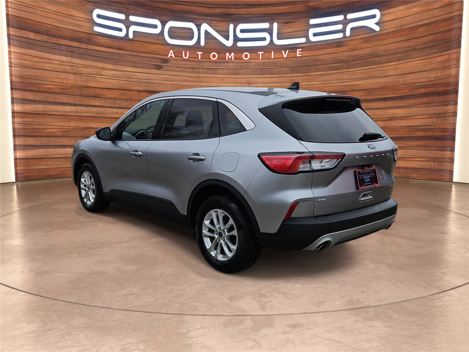 Used 2022 Ford Escape SE w/ Convenience Package image 3