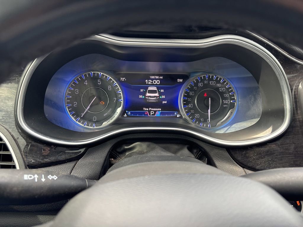 Used 2015 Chrysler 200 C FWD image 34