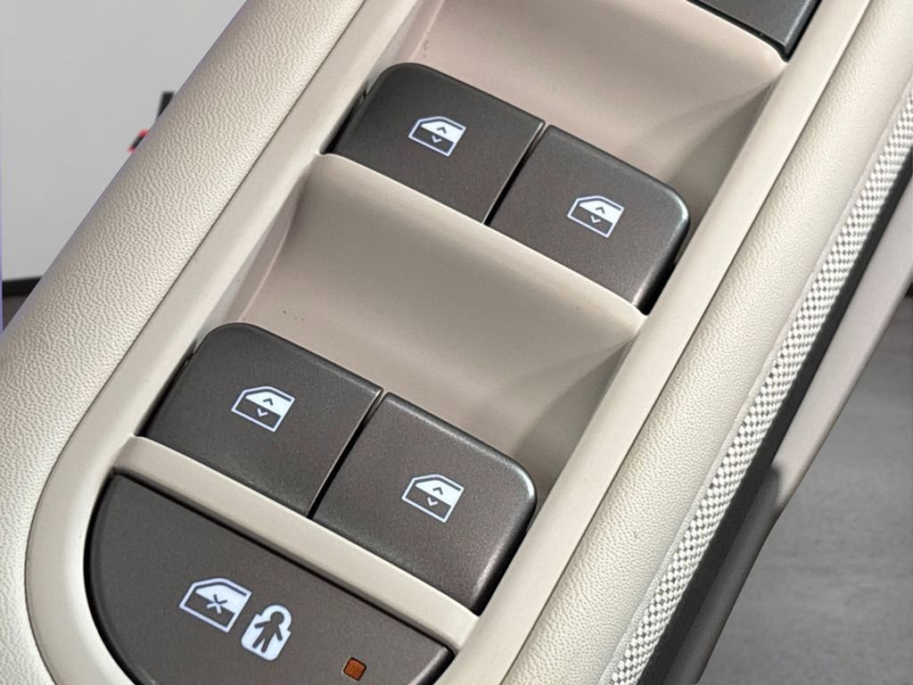 New 2026 Hyundai Ioniq 5 Limited image 28