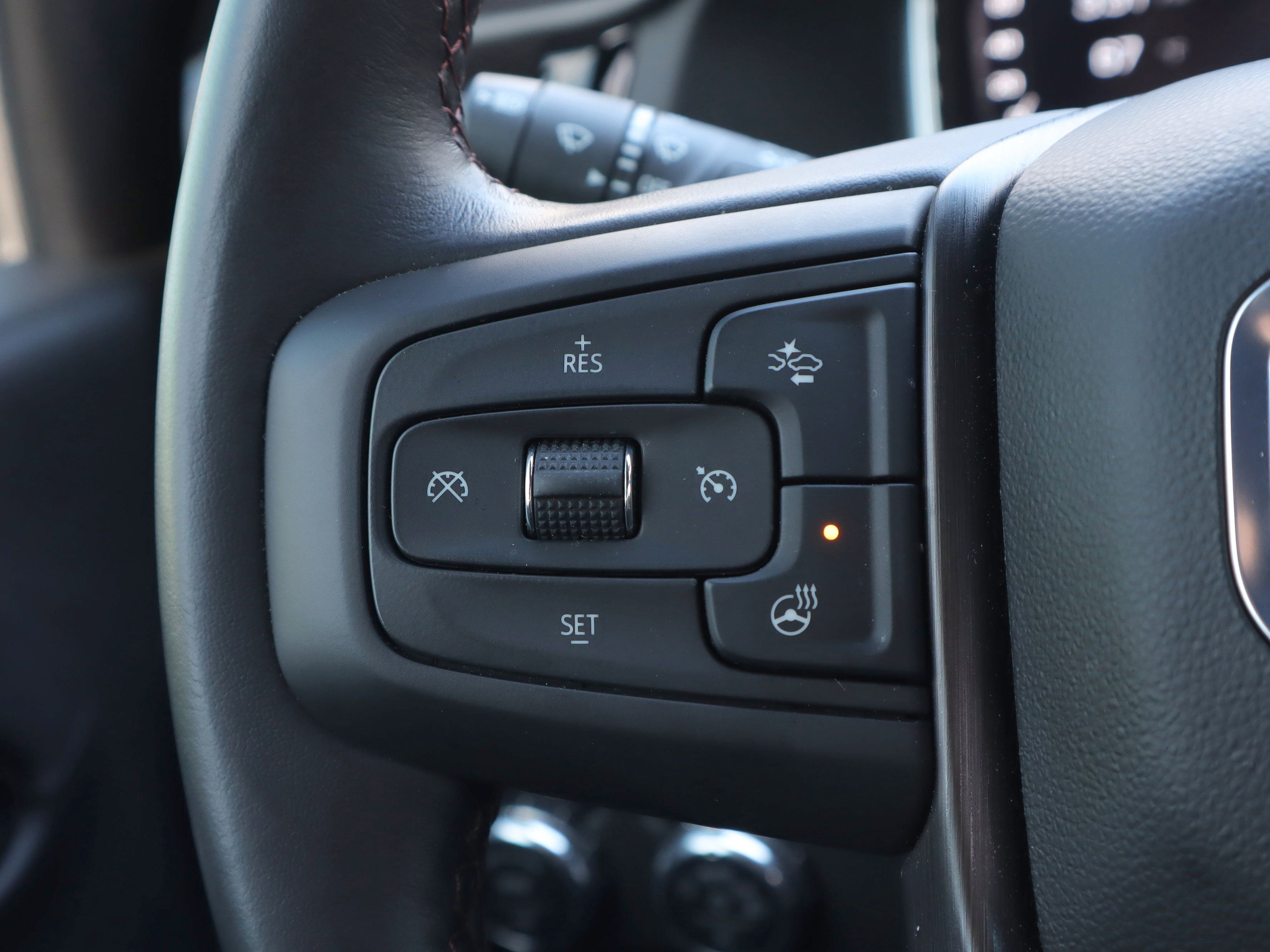 Used 2025 GMC Sierra 2500 AT4X image 19