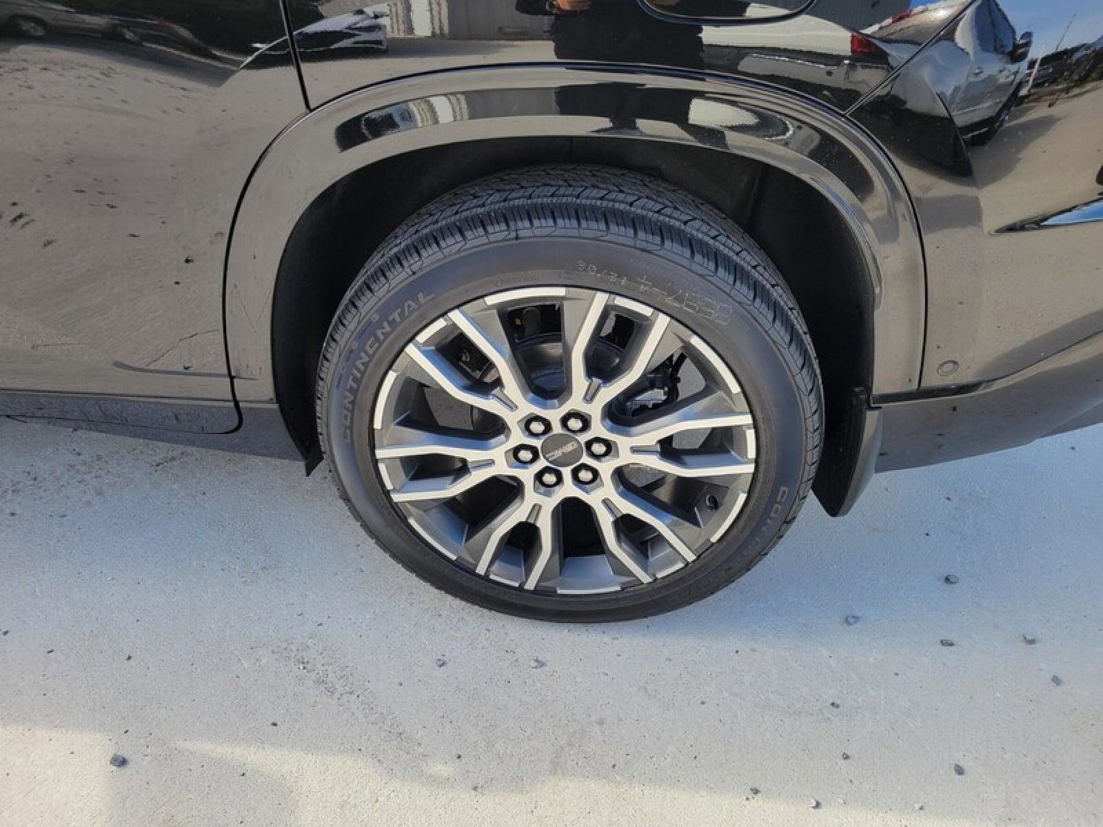 New 2026 GMC Acadia Denali Ultimate w/ LPO, Floor Liner Package image 10