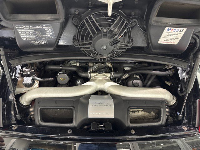 Used 2010 Porsche 911 Turbo AWD/4WD image 10
