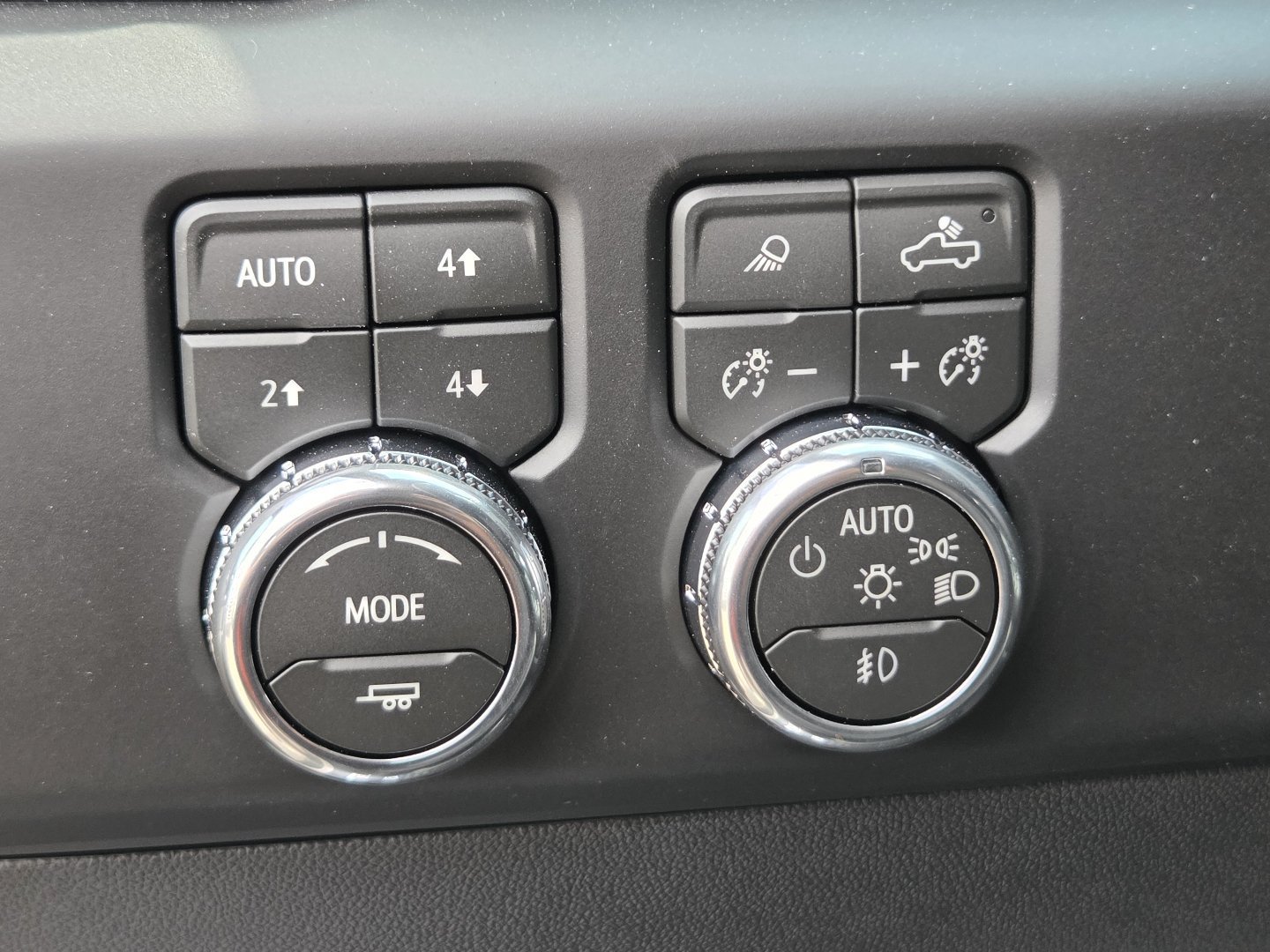 New 2026 GMC Sierra 1500 AT4 w/ AT4 Premium Package AWD/4WD image 33