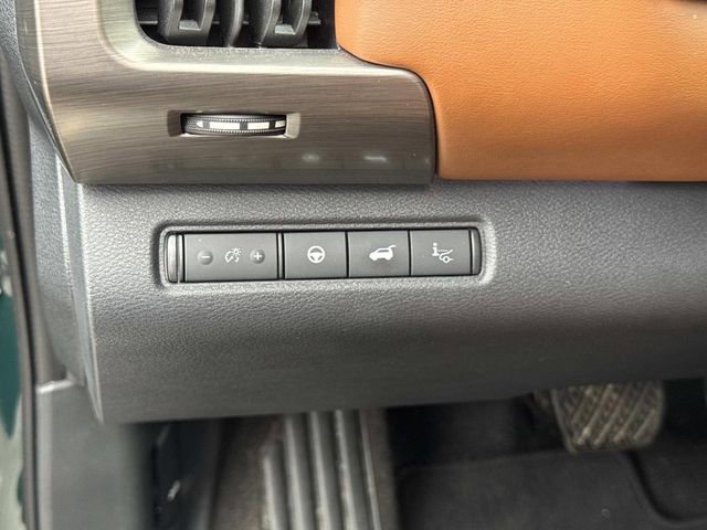 Used 2023 Nissan Pathfinder Platinum image 31