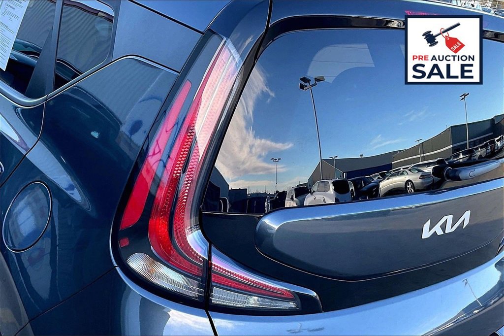 Certified 2023 Kia Soul S image 27
