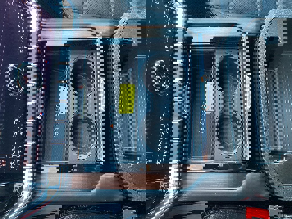 Used 2025 GMC Yukon Denali image 30