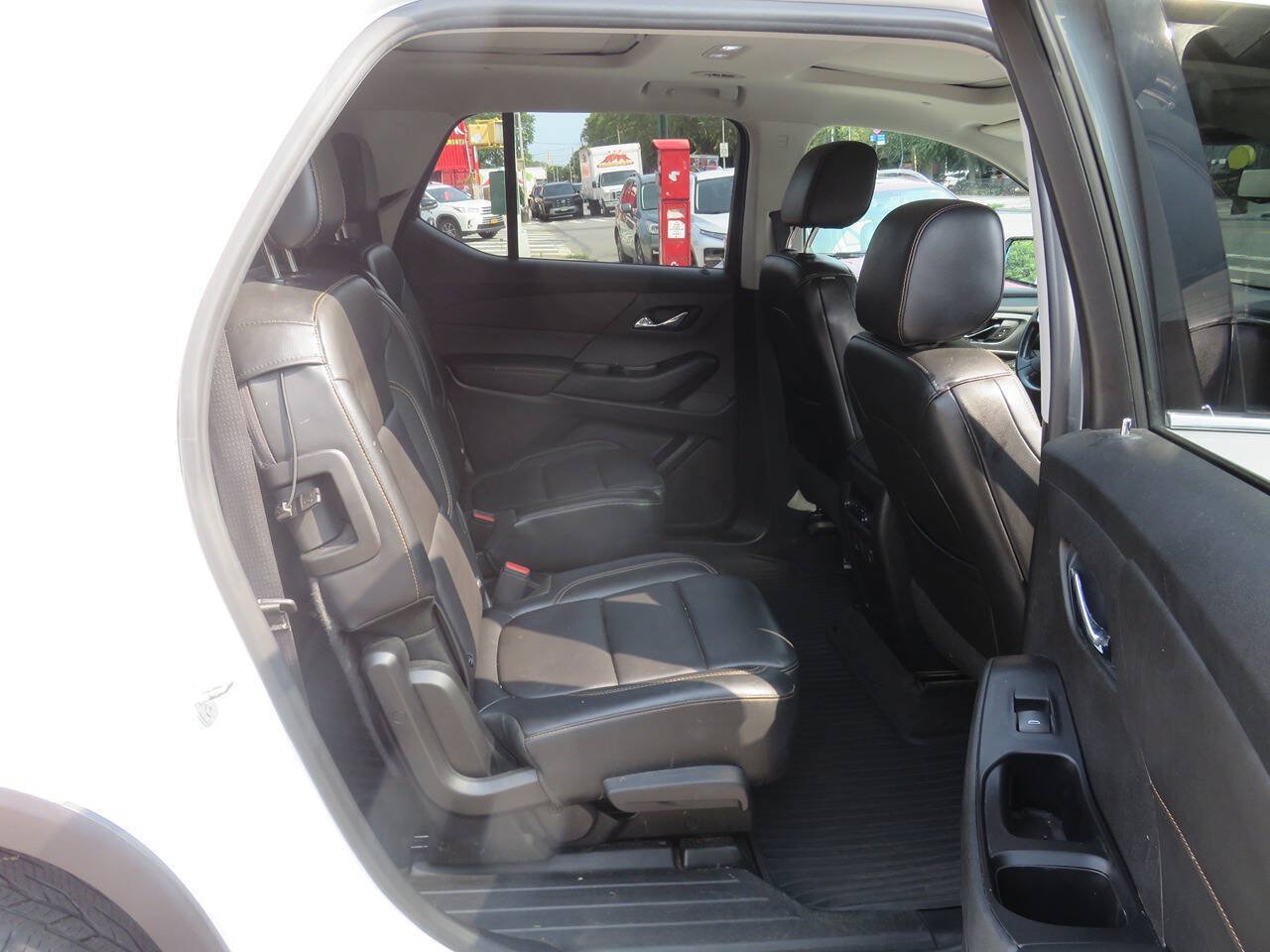 Used 2018 Chevrolet Traverse LT AWD/4WD image 19