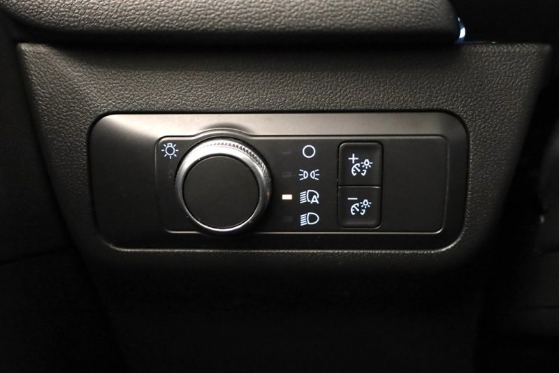 Used 2022 Ford Escape SE w/ SE Sport Appearance Package image 29