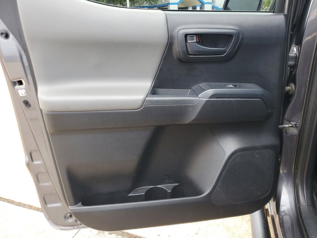 Used 2019 Toyota Tacoma SR w/ SR Convenience Package RWD image 9