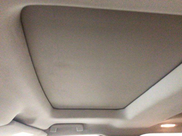 Used 2016 Ford Explorer Platinum image 17