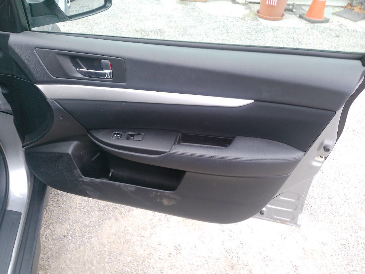 Used 2011 Subaru Outback 2.5i Premium image 23