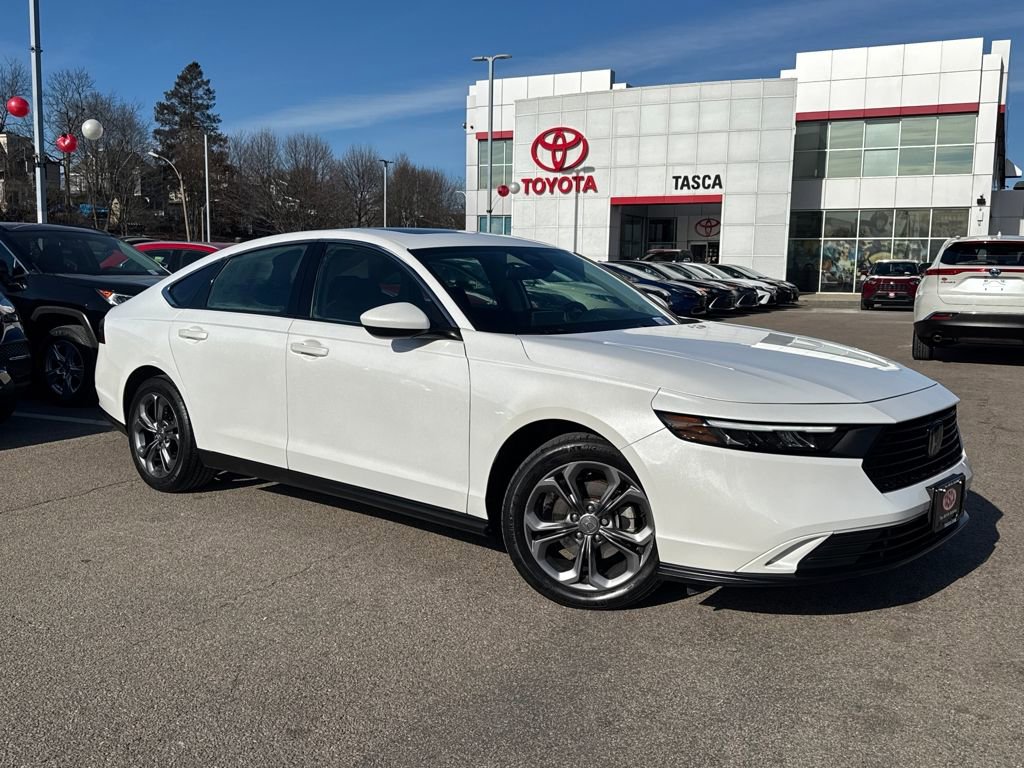 Used 2023 Honda Accord EX image 1