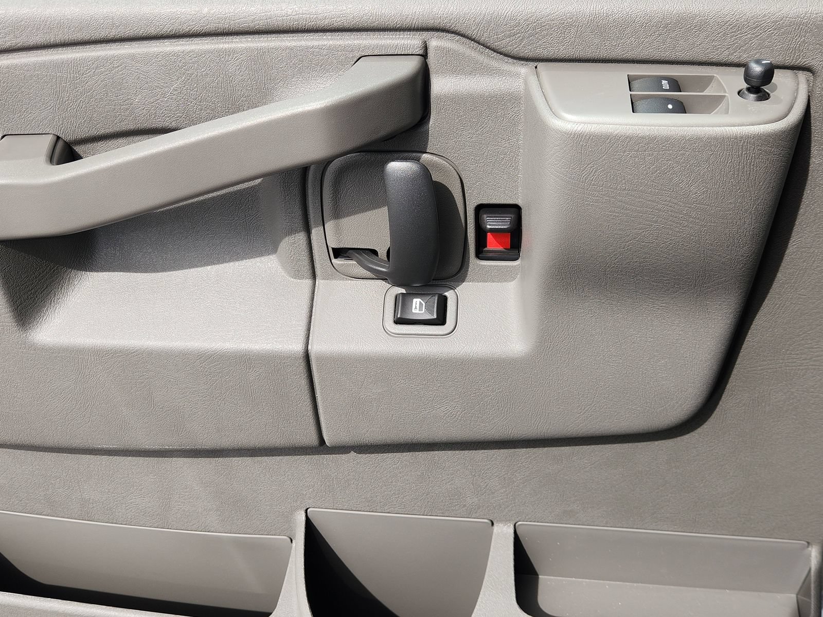 New 2026 GMC Savana 2500 w/ Driver Convenience Package RWD image 26