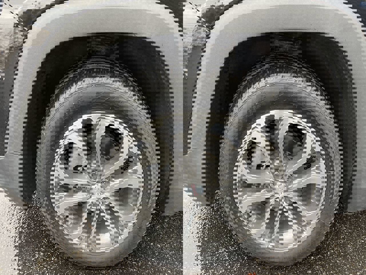 Used 2020 GMC Terrain SLT w/ Preferred Package image 32