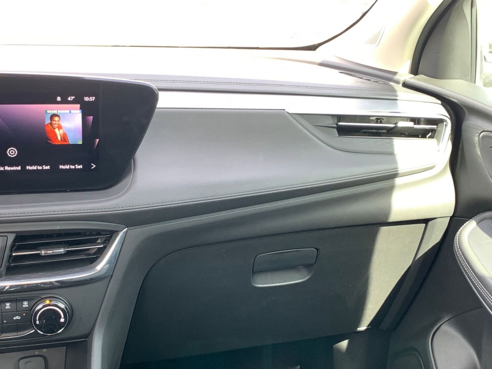 Used 2025 Buick Encore GX Preferred image 34