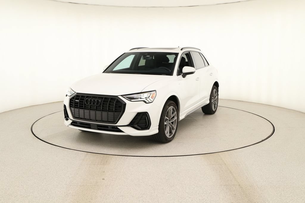 Certified 2025 Audi Q3 2.0T Premium w/ Convenience Package AWD/4WD image 11
