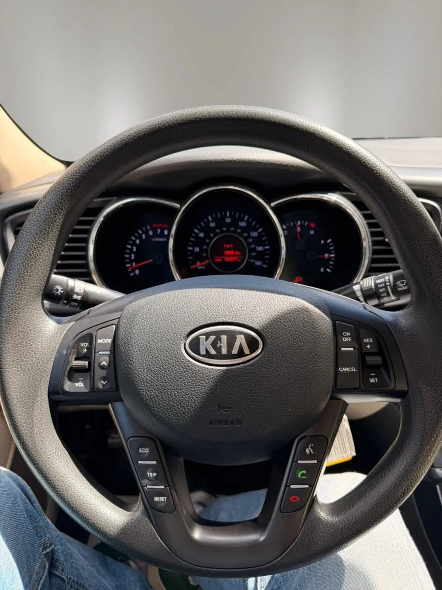 Used 2011 Kia Optima LX FWD image 8