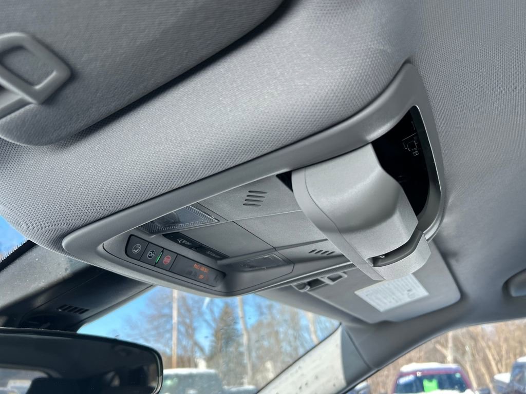 Used 2023 Chevrolet Blazer LT image 34