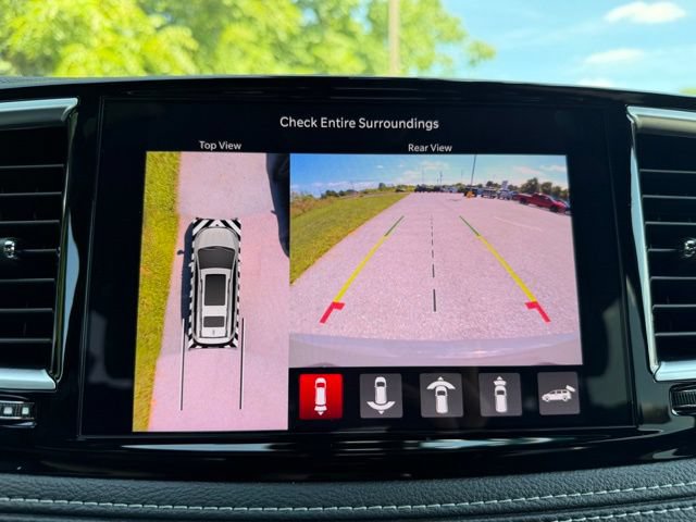Used 2025 Chrysler Pacifica Limited w/ Uconnect Theater Family Group AWD/4WD image 16