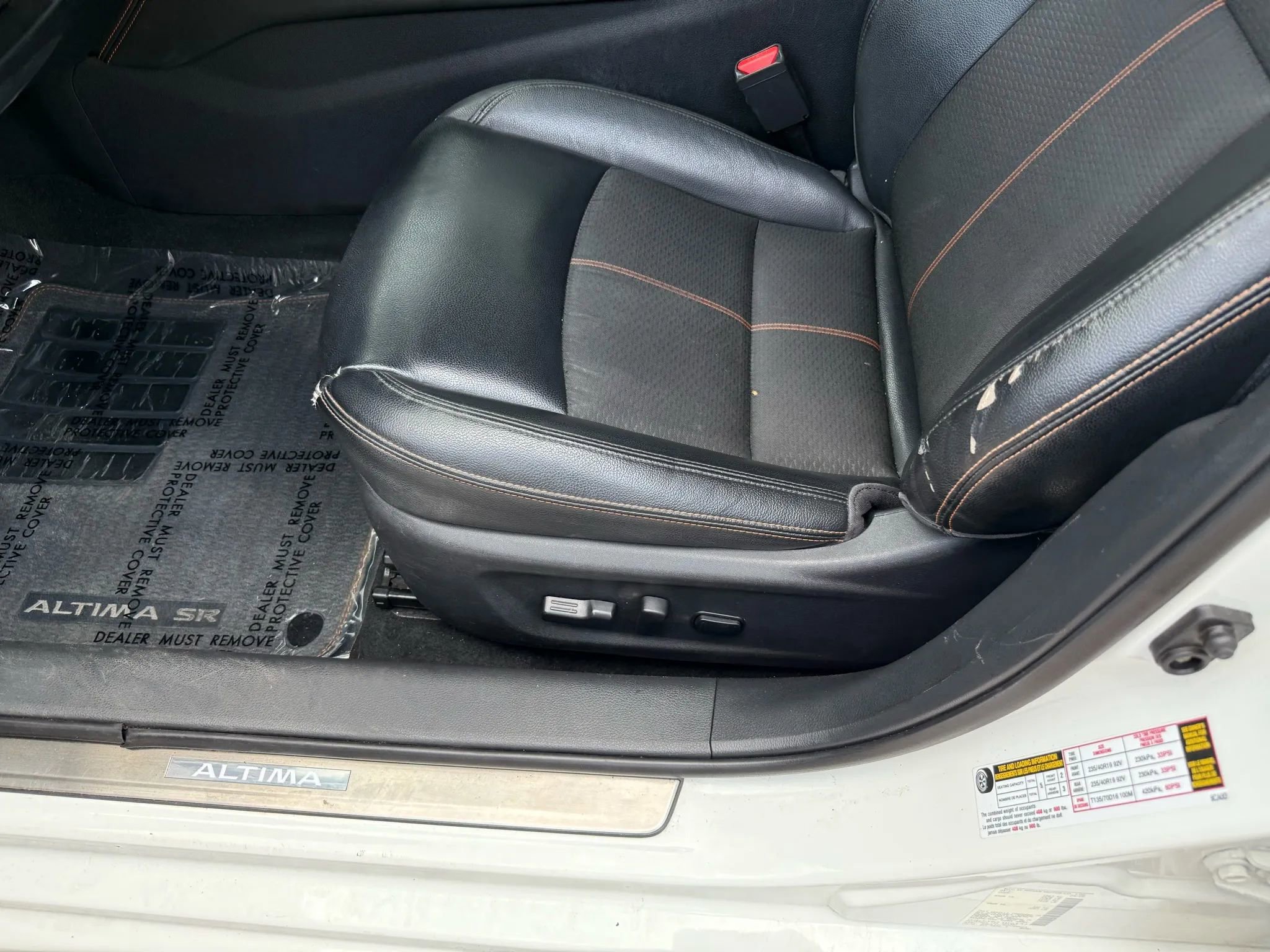 Used 2020 Nissan Altima 2.5 SR w/ Premium Package image 10