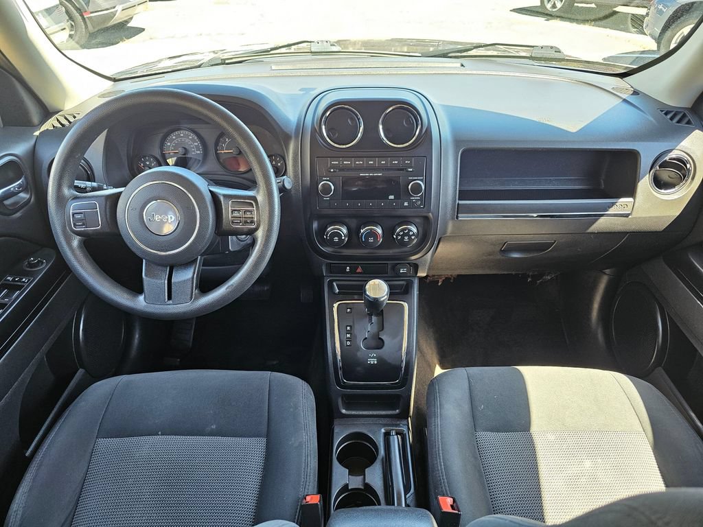 Used 2015 Jeep Patriot Sport w/ Power Value Group AWD/4WD image 18