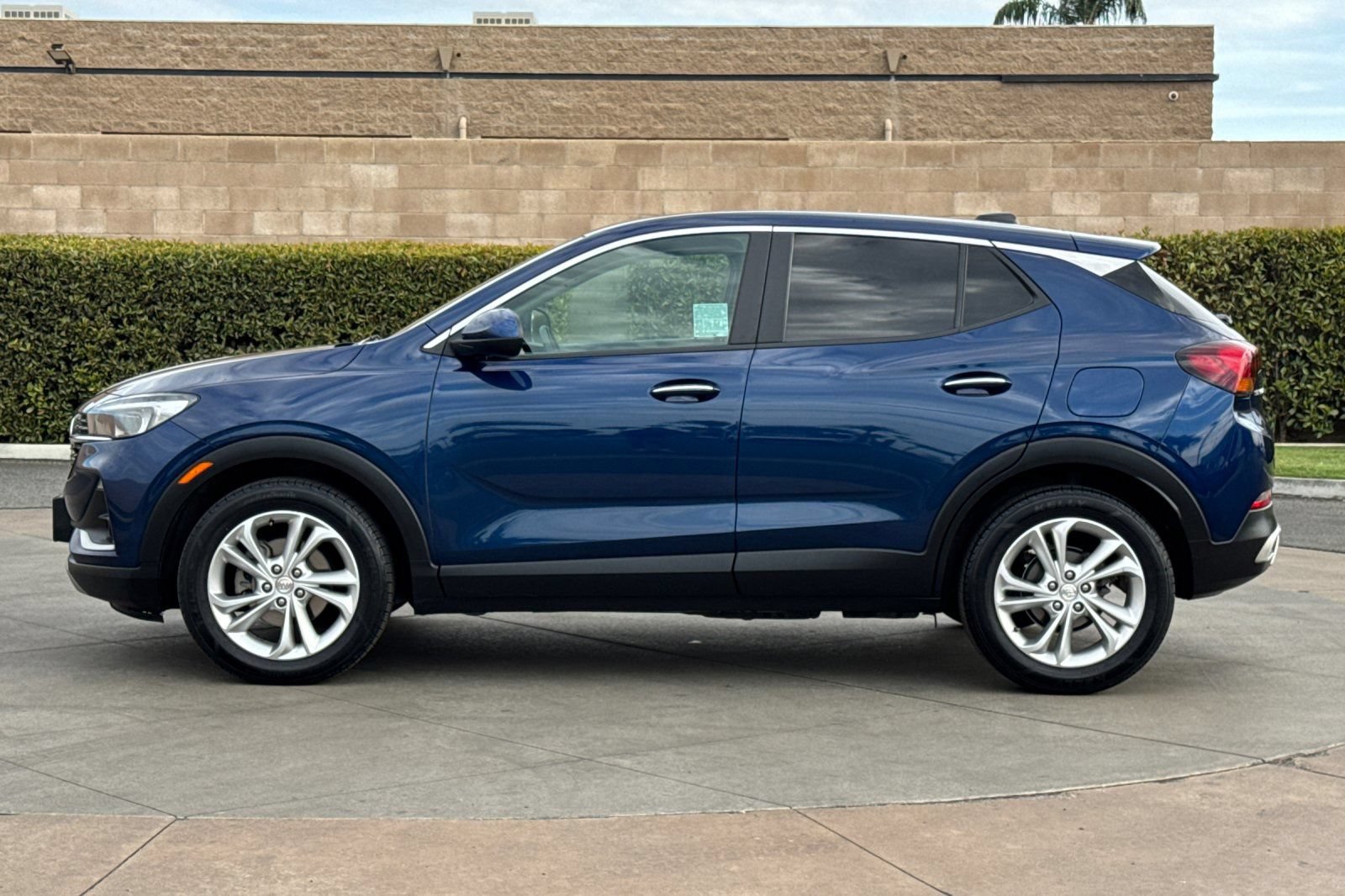 Certified 2023 Buick Encore GX Preferred FWD image 7