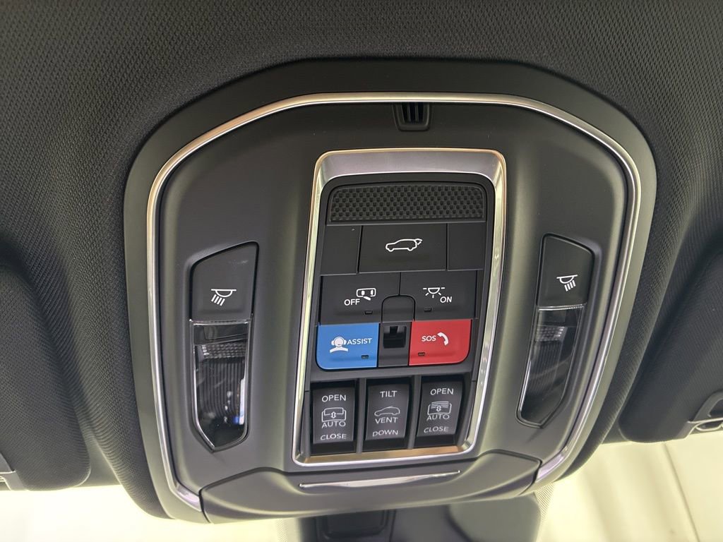 New 2026 Jeep Grand Cherokee Limited w/ Limited Altitude Package AWD/4WD image 22