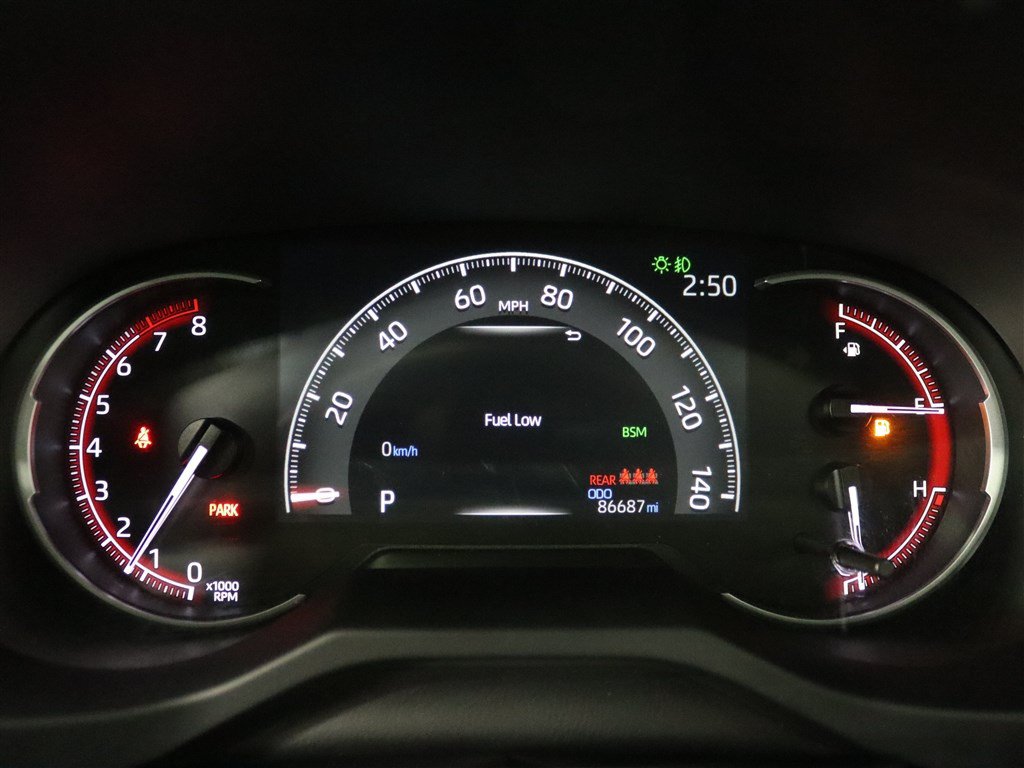 Used 2022 Toyota RAV4 Limited AWD/4WD image 22