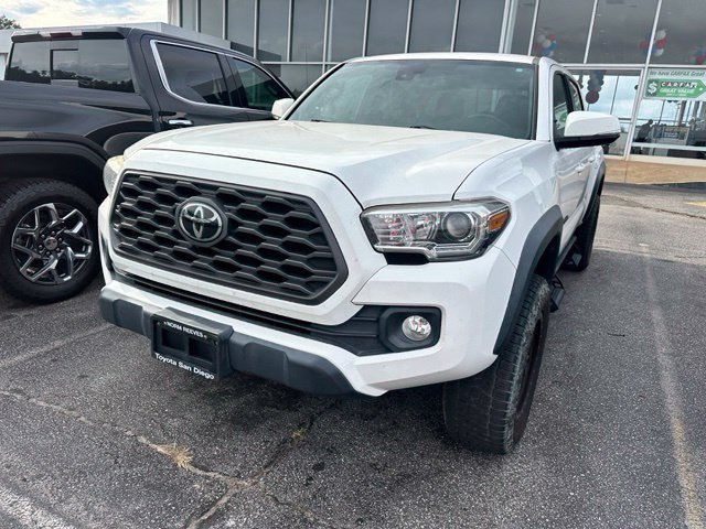 Used 2020 Toyota Tacoma TRD Off-Road w/ Technology Package AWD/4WD image 4