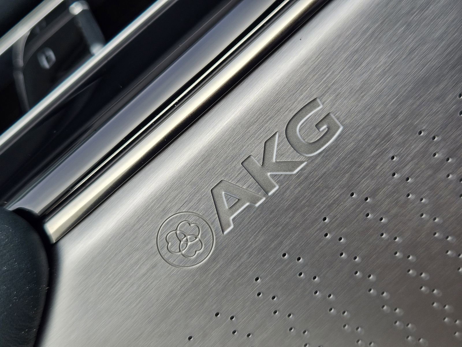 Certified 2024 Cadillac Lyriq Luxury w/ Nappa Leather Package image 30