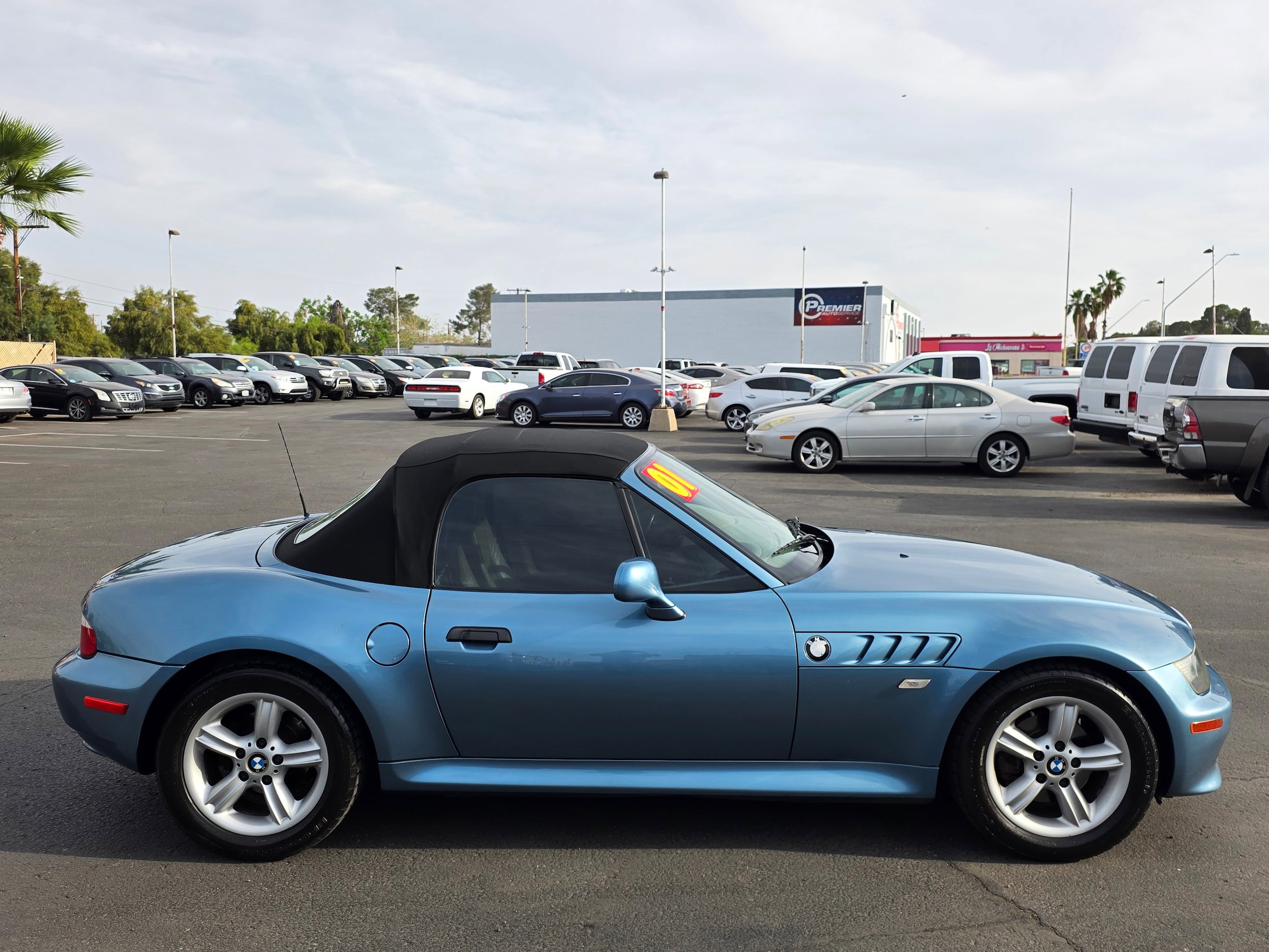 Used 2001 BMW Z3 2.5i image 6