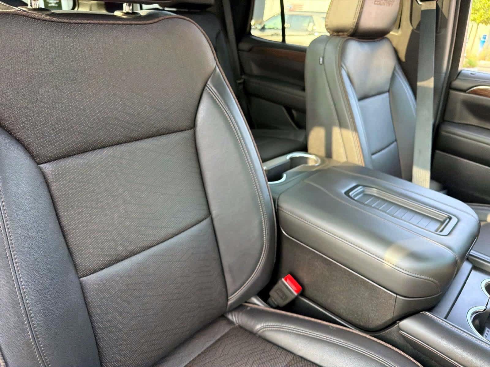 Used 2024 Chevrolet Tahoe High Country AWD/4WD image 10