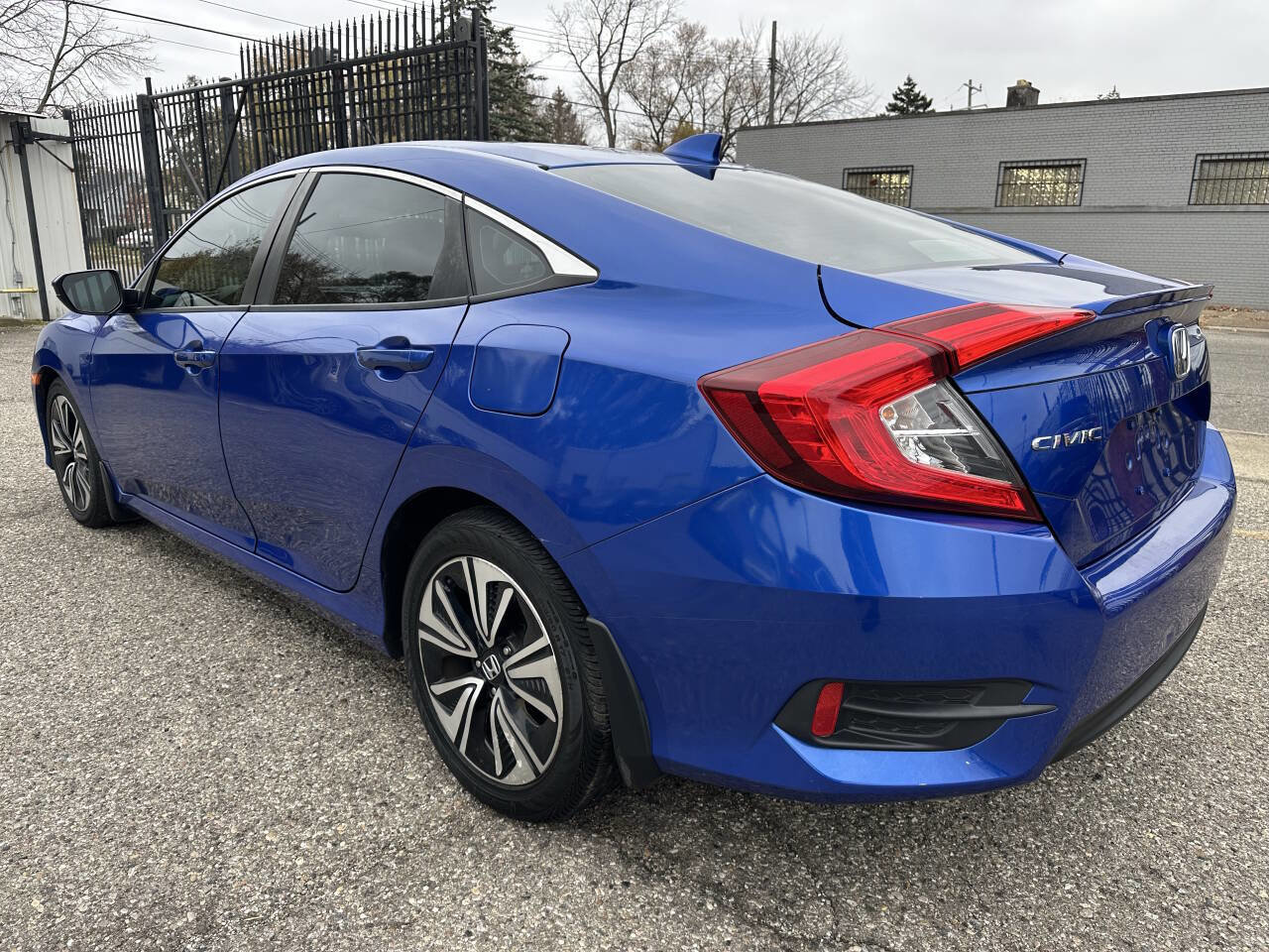 Used 2017 Honda Civic EX-L image 7