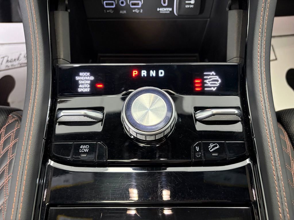 Used 2024 Jeep Grand Cherokee Summit AWD/4WD image 11