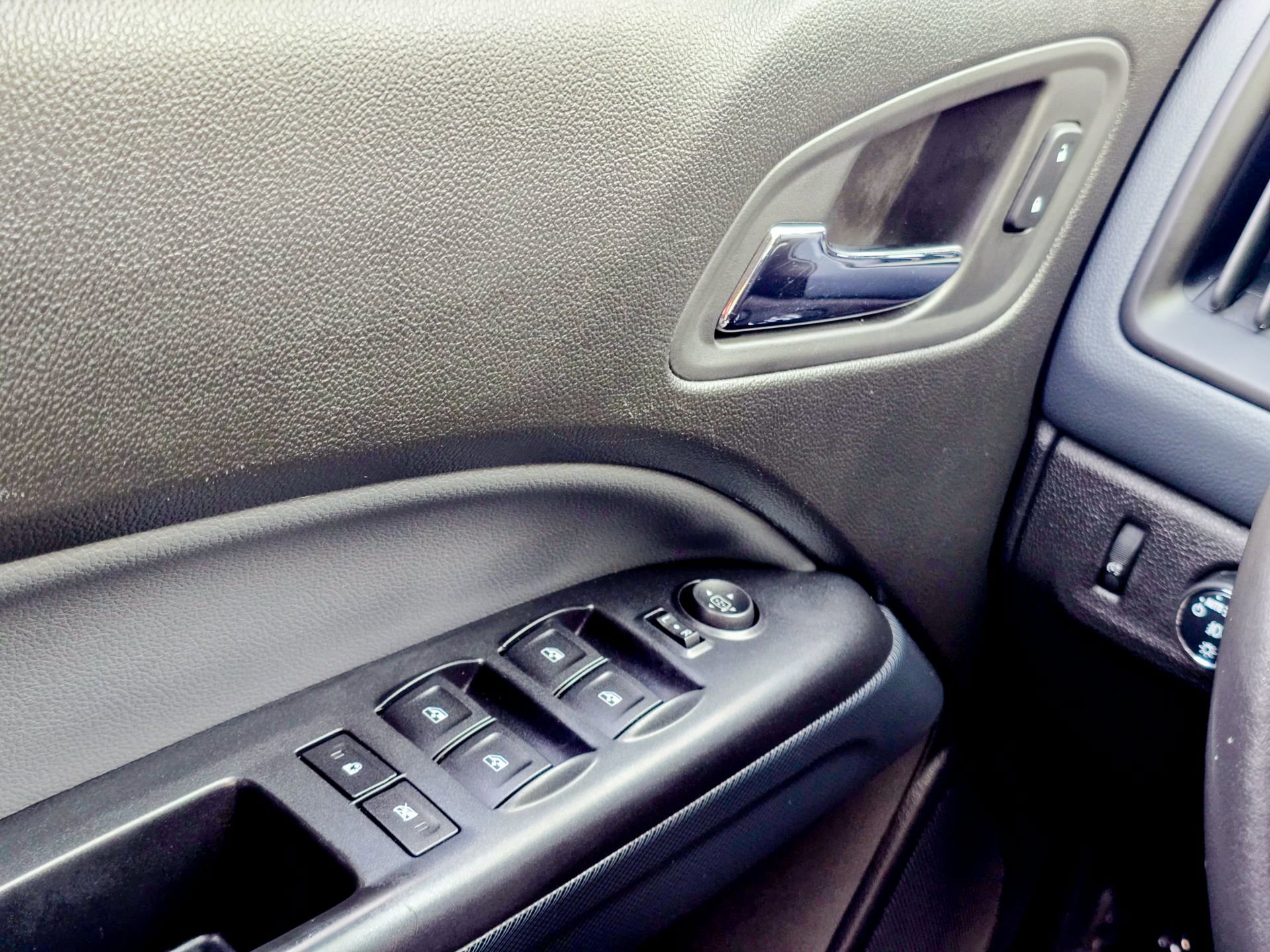 Used 2016 Chevrolet Colorado Z71 image 18