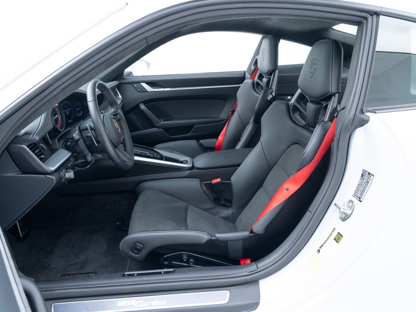 Certified 2025 Porsche 911 Turbo AWD/4WD image 17