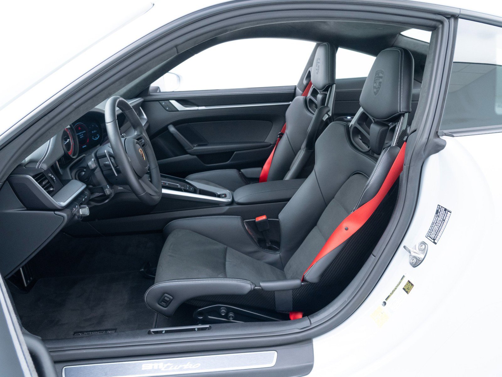 Certified 2025 Porsche 911 Turbo AWD/4WD image 17