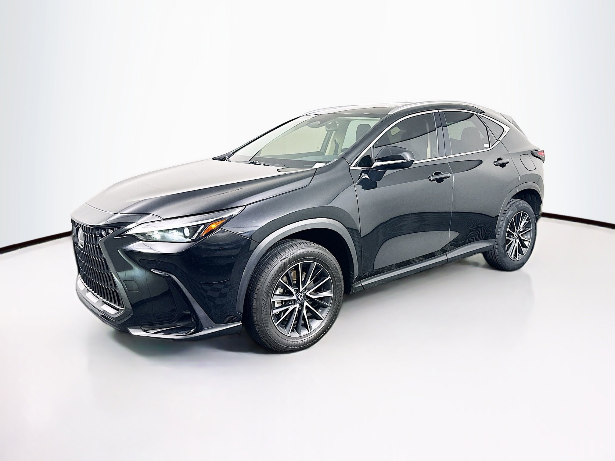 Used 2024 Lexus NX 350 AWD image 3