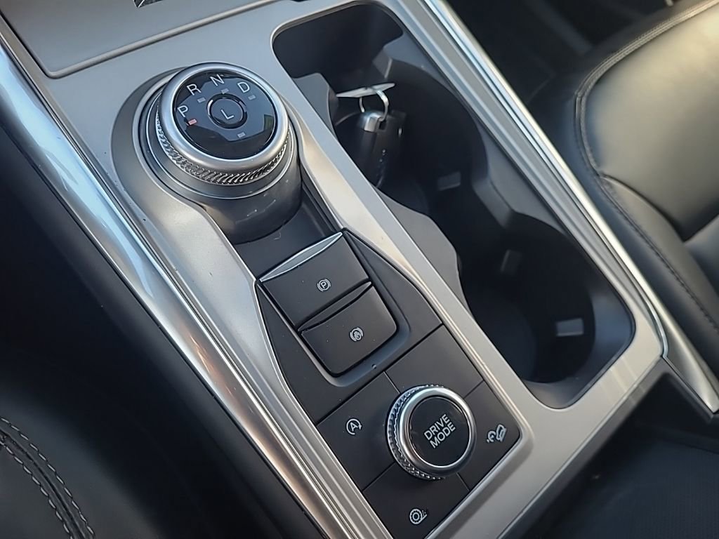 Used 2023 Ford Explorer XLT w/ Equipment Group 202A image 23