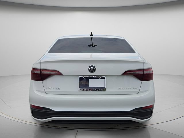 Used 2023 Volkswagen Jetta SE w/ Panoramic Sunroof Package FWD image 5