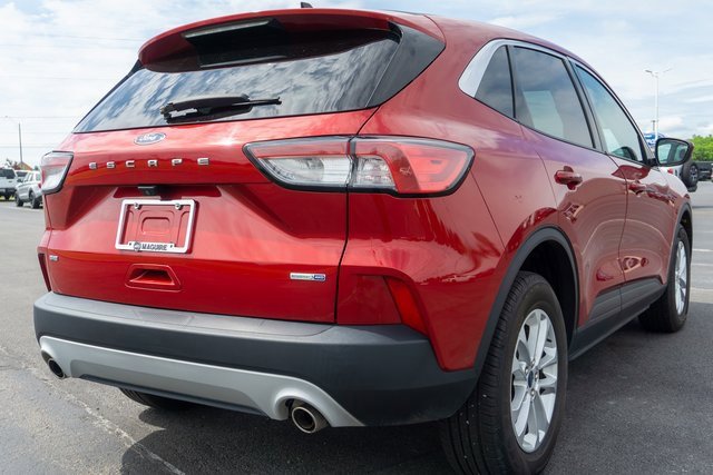 Used 2020 Ford Escape SE image 6