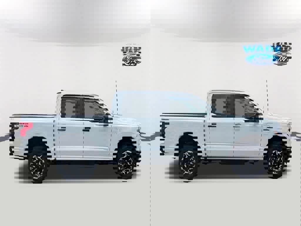 New 2023 Ford F150 Lightning Lariat image 4