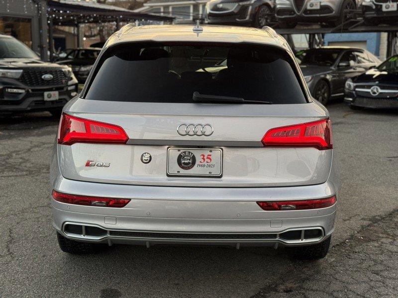 Used 2018 Audi SQ5 Premium Plus w/ Navigation Package image 10