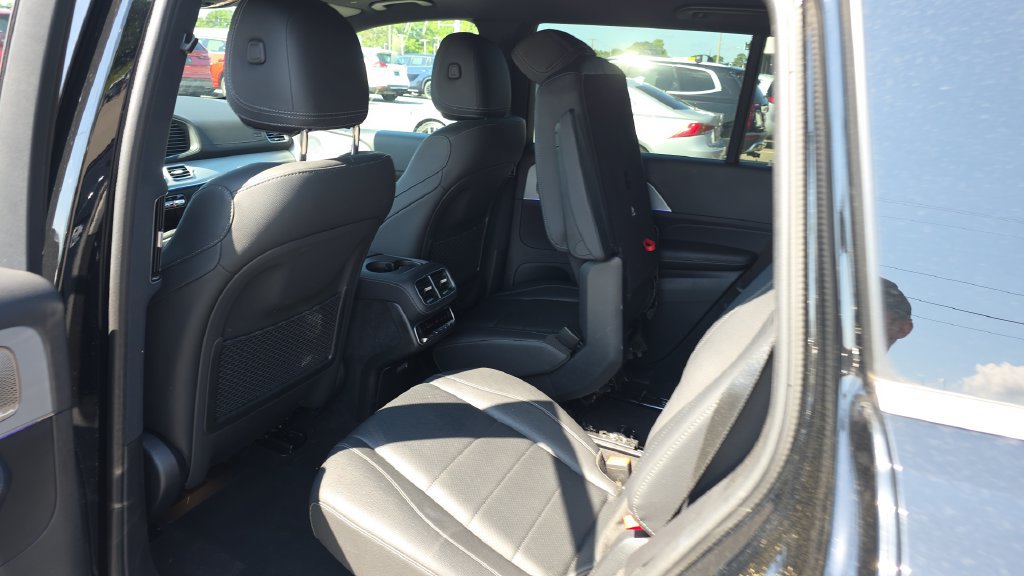 Certified 2025 Mercedes-Benz GLS 450 4MATIC image 23
