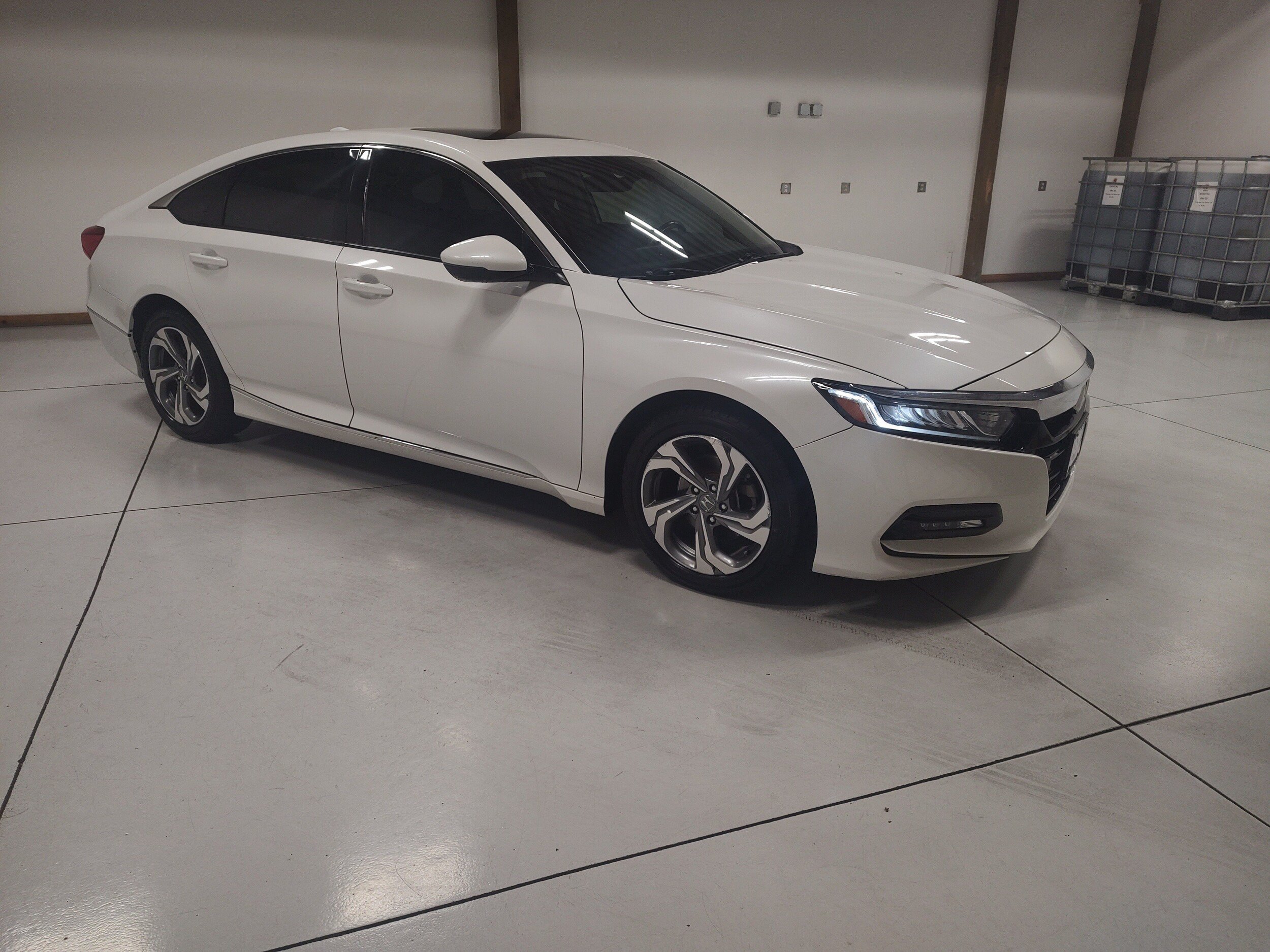 Used 2018 Honda Accord EX-L image 2