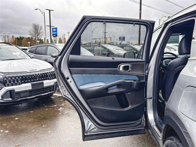 Certified 2025 Kia Sorento SX Prestige image 17