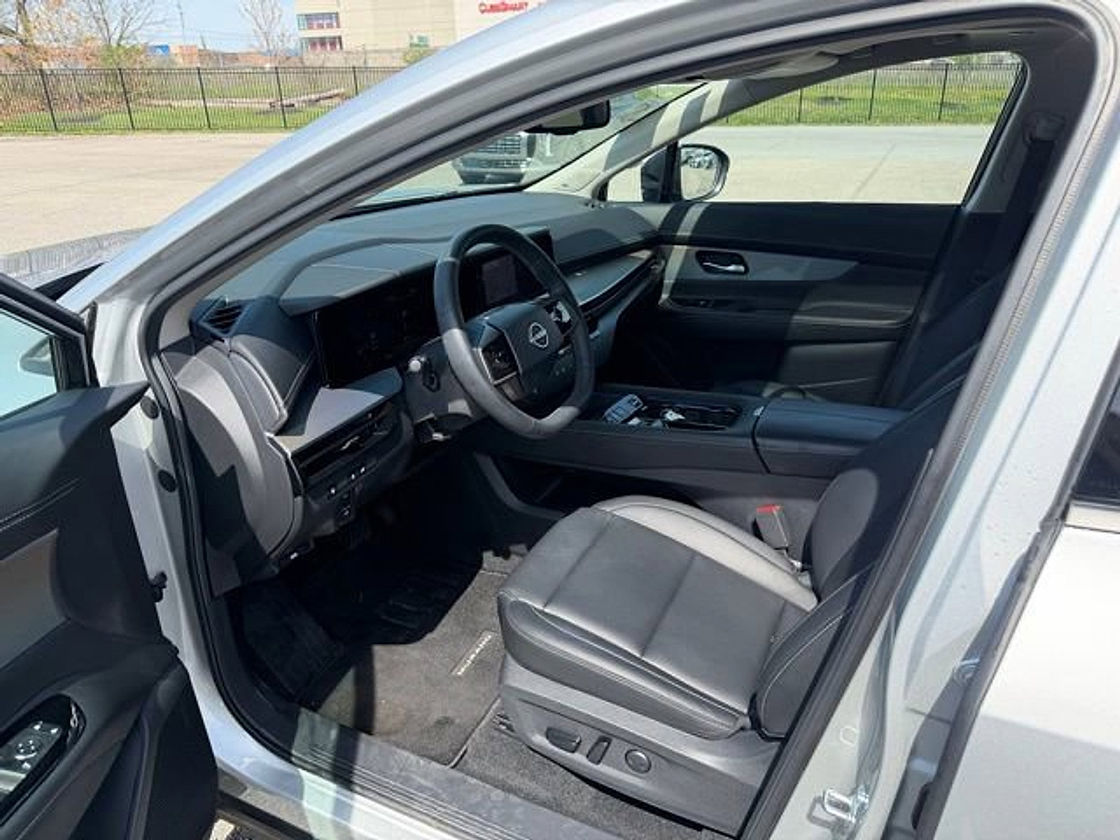 Used 2025 Nissan Murano SL AWD/4WD image 10